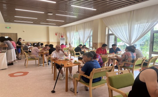 2024年8月10日，养老公司“亲亲邻里食堂”盛大开业_副本.jpg